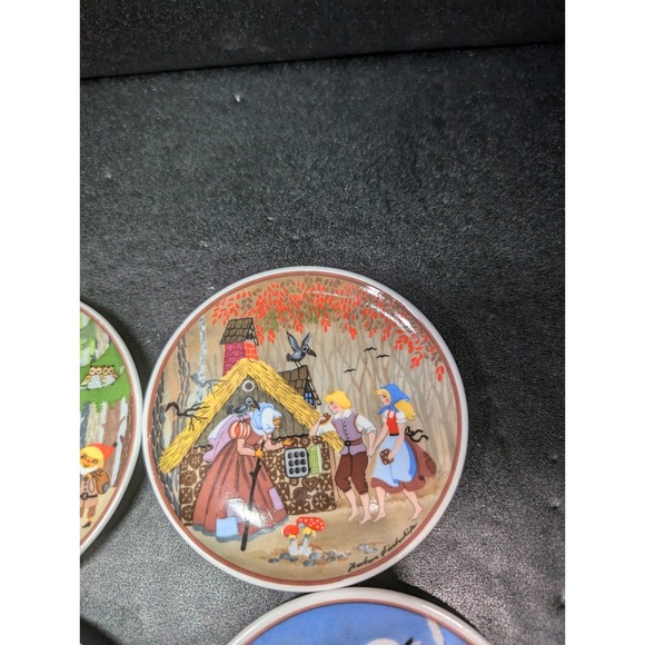 Barbara Furstenhoefer Storybook Plates, German Fairy Tale Plate Set of‎ 4, Set 2 - Picture 7 of 8